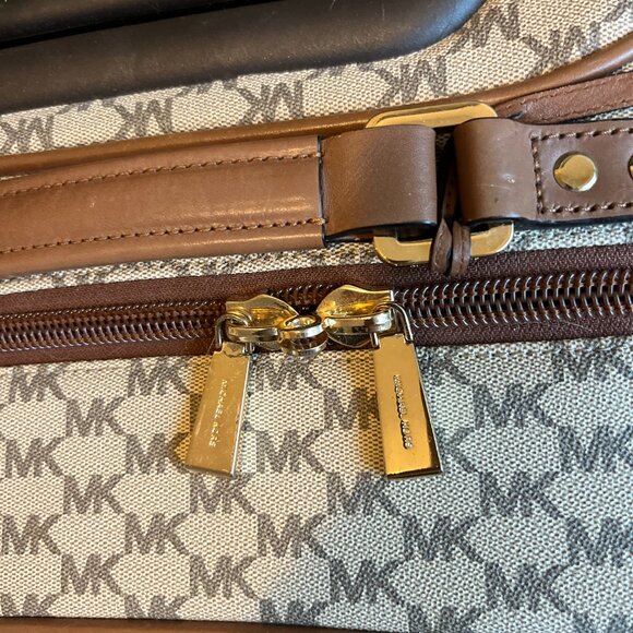 MICHAEL Michael Kors Jet Set Travel Logo Suitcase Small - Picture 5 of 6